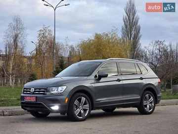 Авто Volkswagen Tiguan 2021 № 8439207