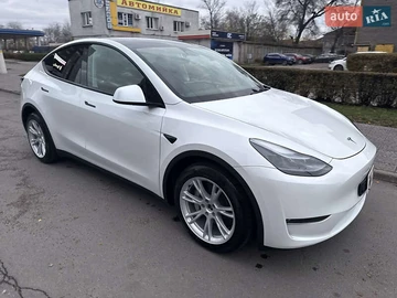 Авто Tesla Model Y 2023 № 8439295