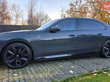 Авто BMW I7 2023 № 8439320