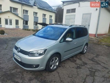 Авто Volkswagen Touran 2015 № 8439703