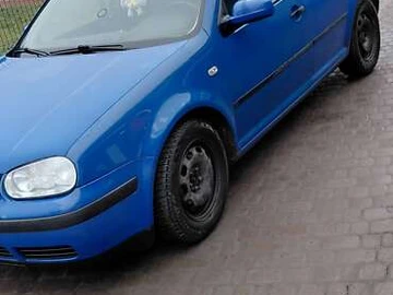 Авто Volkswagen Golf 2000 № 8439820