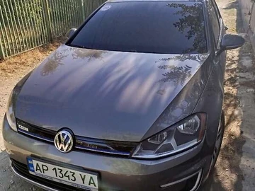 Авто Volkswagen E-Golf 2016 № 8439849