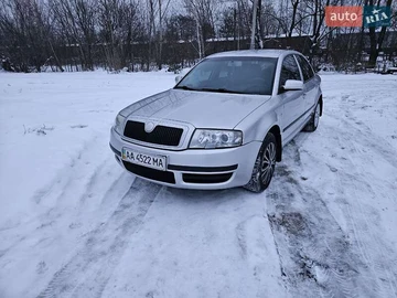 Авто Skoda Superb 2004 № 8440044