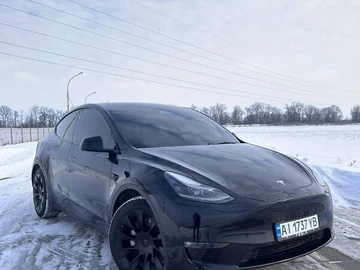 Авто Tesla Model Y 2023 № 8440143