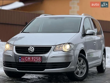 Авто Volkswagen Touran 2008 № 8440343