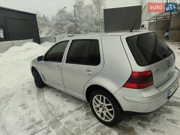 Авто Volkswagen Golf 2001 № 8440447