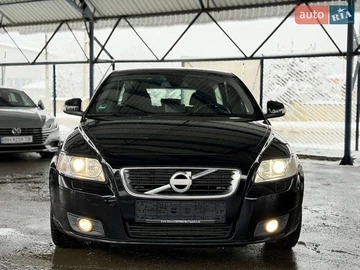 Авто Volvo V50 2010 № 8440477