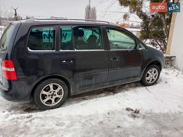 Авто Volkswagen Touran 2005 № 8440792