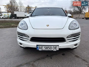 Авто Porsche Cayenne 2013 № 8441067