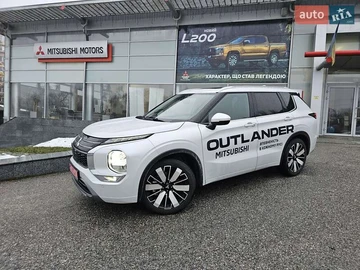 Авто Mitsubishi Outlander 2023 № 8441738