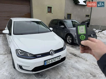 Авто Volkswagen E-Golf 2014 № 8442145