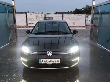 Авто Volkswagen E-Golf 2018 № 8442273