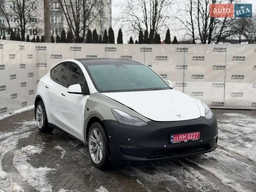 Авто Tesla Model Y 2021 № 8442333