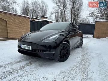 Авто Tesla Model Y 2021 № 8442387