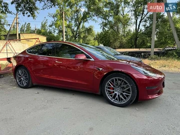 Авто Tesla Model 3 2019 № 8442737