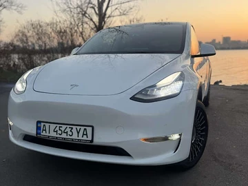 Авто Tesla Model Y 2021 № 8442741