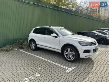Авто Volkswagen Touareg 2012 № 8442857