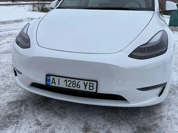 Авто Tesla Model Y 2024 № 8442915