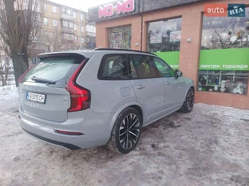 Авто Volvo Xc90 2025 № 8443395
