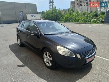 Авто Volvo V60 2012 № 8443603