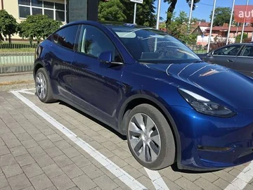 Авто Tesla Model Y 2023 № 8443677