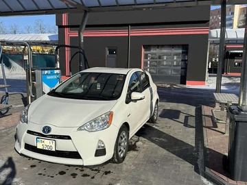 Авто Toyota Prius C 2014 № 8443851