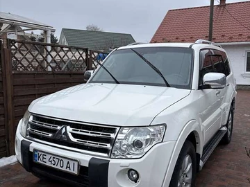 Авто Mitsubishi Pajero Wagon 2011 № 8443871