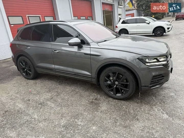 Авто Volkswagen Touareg 2021 № 8444297