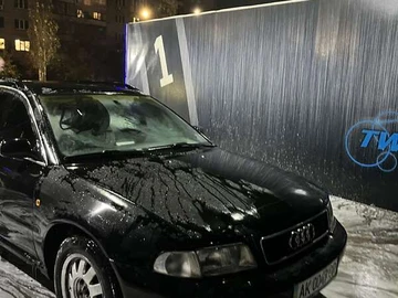 Авто Audi A4 1999 № 8444308