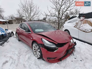 Авто Tesla Model 3 2019 № 8444796