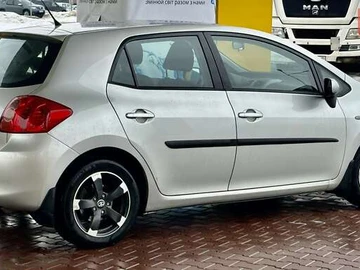 Авто Toyota Auris 2007 № 8445069