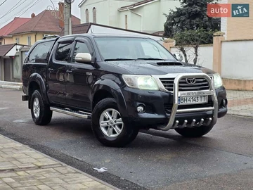 Авто Toyota Hilux 2014 № 8445179