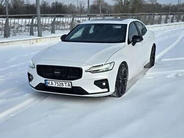 Авто Volvo S60 2023 № 8445207