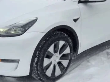 Авто Tesla Model Y 2023 № 8445290