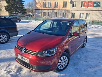 Авто Volkswagen Touran 2013 № 8445439