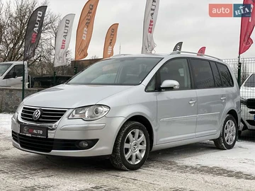 Авто Volkswagen Touran 2008 № 8445535