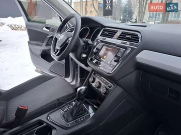 Авто Volkswagen Tiguan 2021 № 8445650