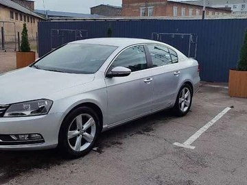 Авто Volkswagen Passat 2010 № 8445716