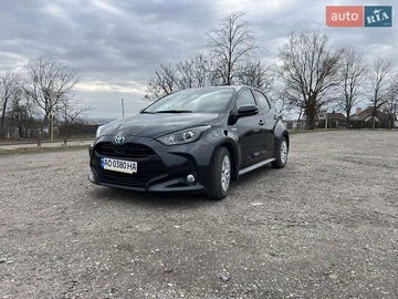 Авто Toyota Yaris 2020 № 8446603
