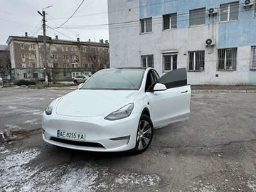 Авто Tesla Model Y 2023 № 8446644