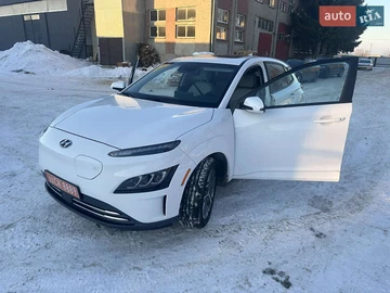 Авто Hyundai Kona Electric 2023 № 8447239