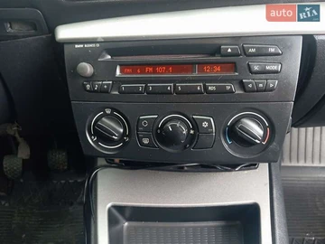 Авто BMW 1 Series 2006 № 8447345