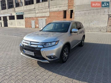 Авто Mitsubishi Outlander 2017 № 8447734