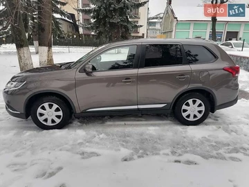 Авто Mitsubishi Outlander 2018 № 8447754