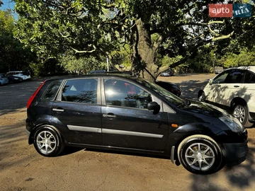 Авто Ford Fiesta 2006 № 8448022