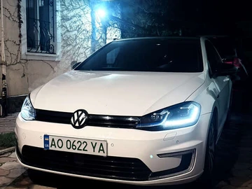 Авто Volkswagen E-Golf 2018 № 8448352
