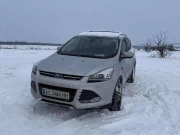 Авто Ford Escape 2015 № 8448358