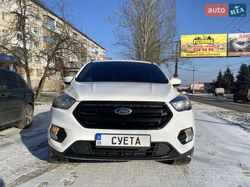 Авто Ford Escape 2018 № 8448370