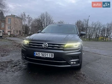 Авто Volkswagen Tiguan 2017 № 8448414