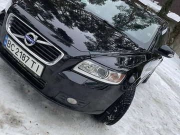 Авто Volvo V50 2012 № 8448579